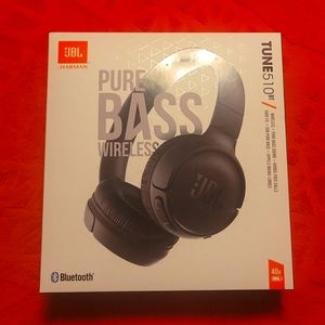 New JBL wireless headphones.